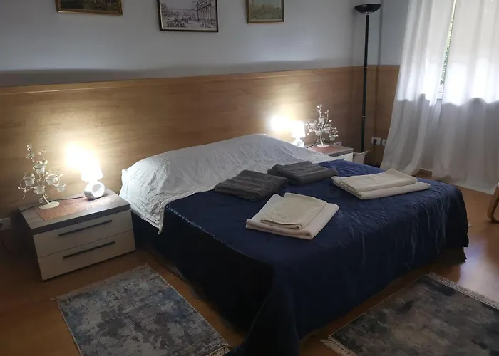 Downtown Authentic Myslym Shyri Appartement